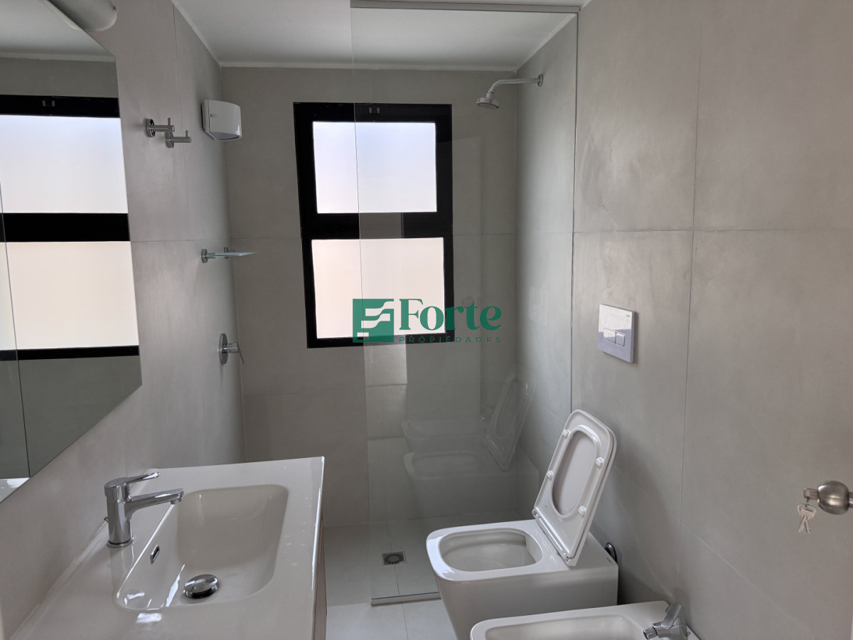 Casa ID.45 - Casa de 2 dormitorios en Alquiler en Carrasco Norte