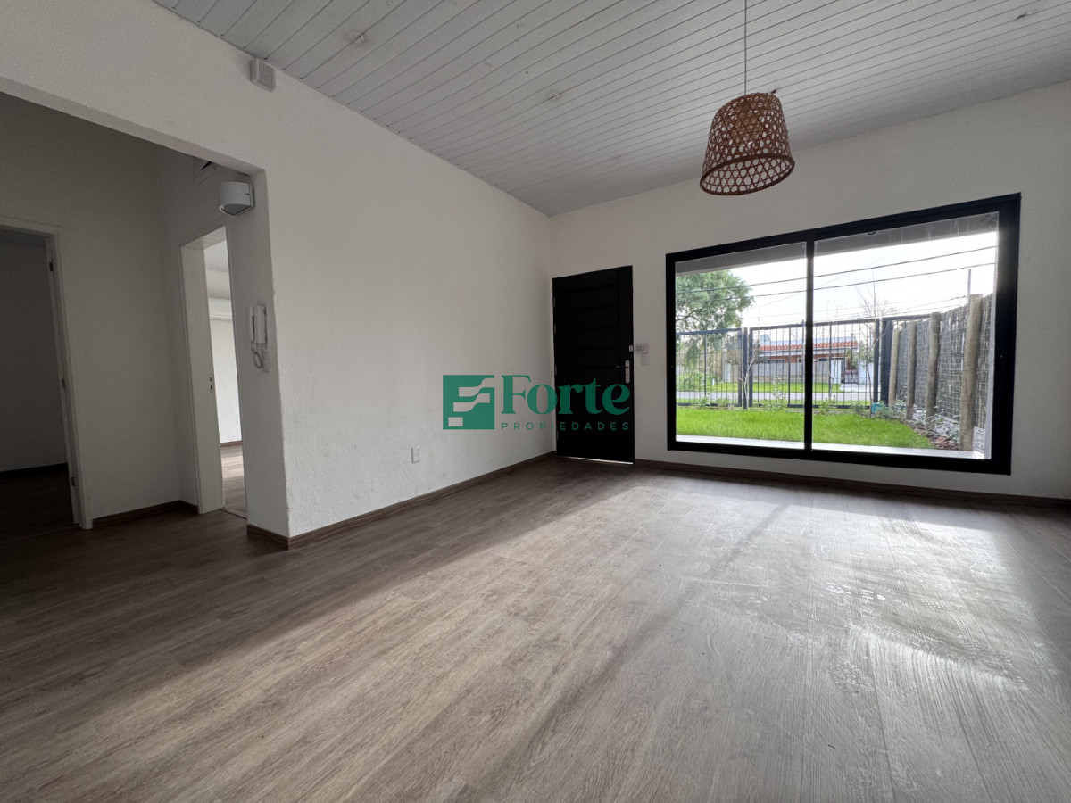 Casa ID.45 - Casa de 2 dormitorios en Alquiler en Carrasco Norte