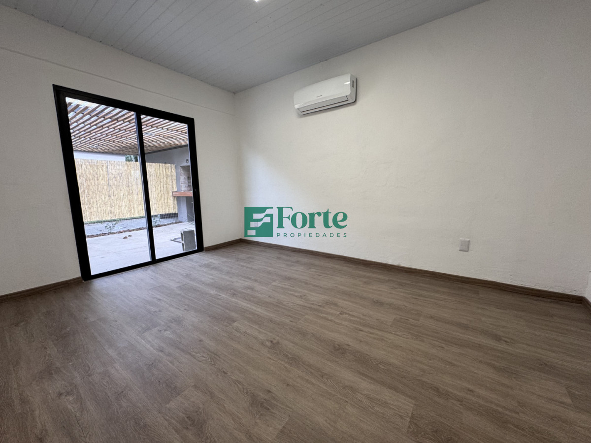 Casa ID.45 - Casa de 2 dormitorios en Alquiler en Carrasco Norte