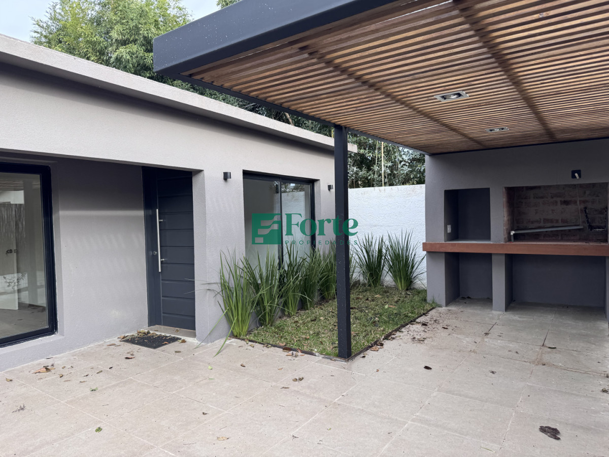 Casa ID.46 - Casa de 1 dormitorio en Alquiler en Carrasco Norte 