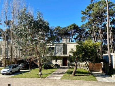 Casa Barrio Cerrado Noreste Rincón del Indio Punta del Este