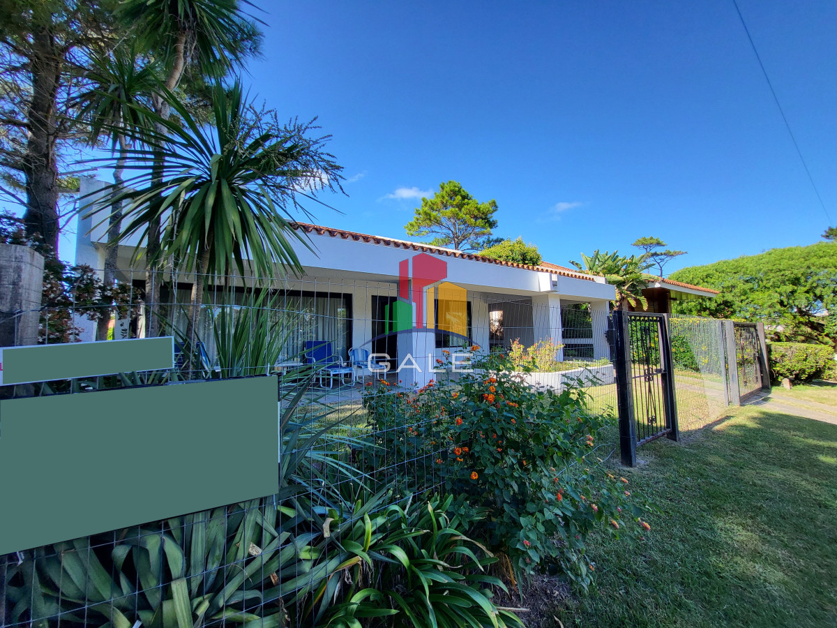 Casa ID.3522 - ALQUILER ANUAL CASA PLAYA MANSA PARADA 16