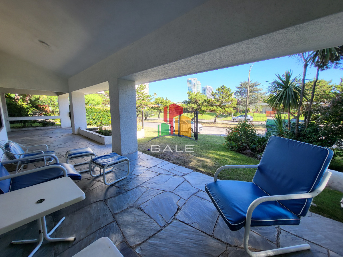 Casa ID.3522 - ALQUILER ANUAL CASA PLAYA MANSA PARADA 16