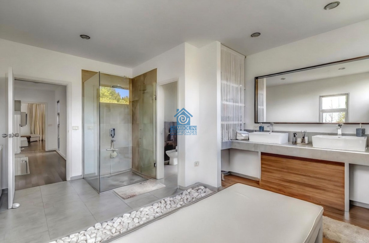 Casa ID.1050 - Moderna Casa Punta del Este - San Rafael 5 Dormitorios 5 Baños Muebles Garaje