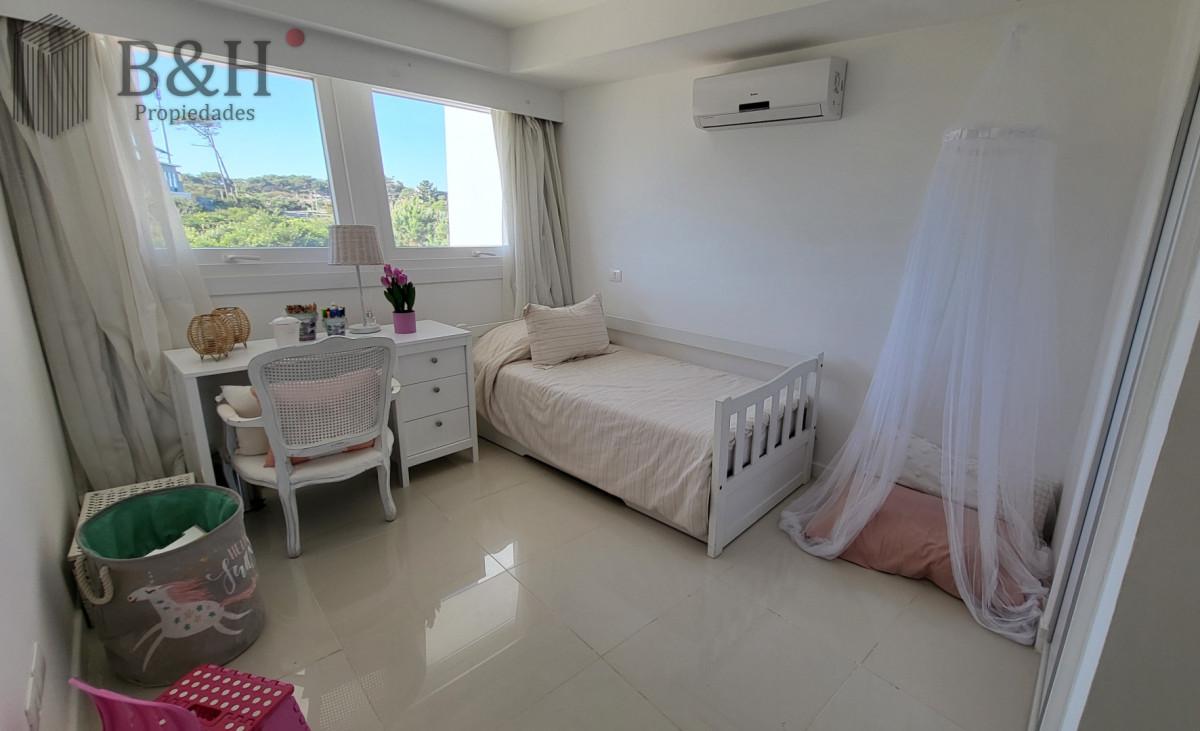 Apartamento ID.7484 - ESPECTACULAR APARTAMENTO CON VISTA AL MAR - RUTA 10 MANANTIALES PUNTA DEL ESTE