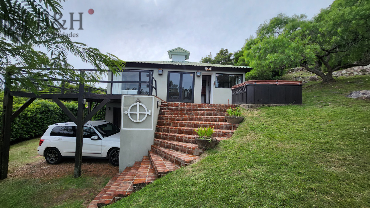 Casa ID.4669 - Casa 4 d en Las Cumbres vista a la Laguna del Sauce