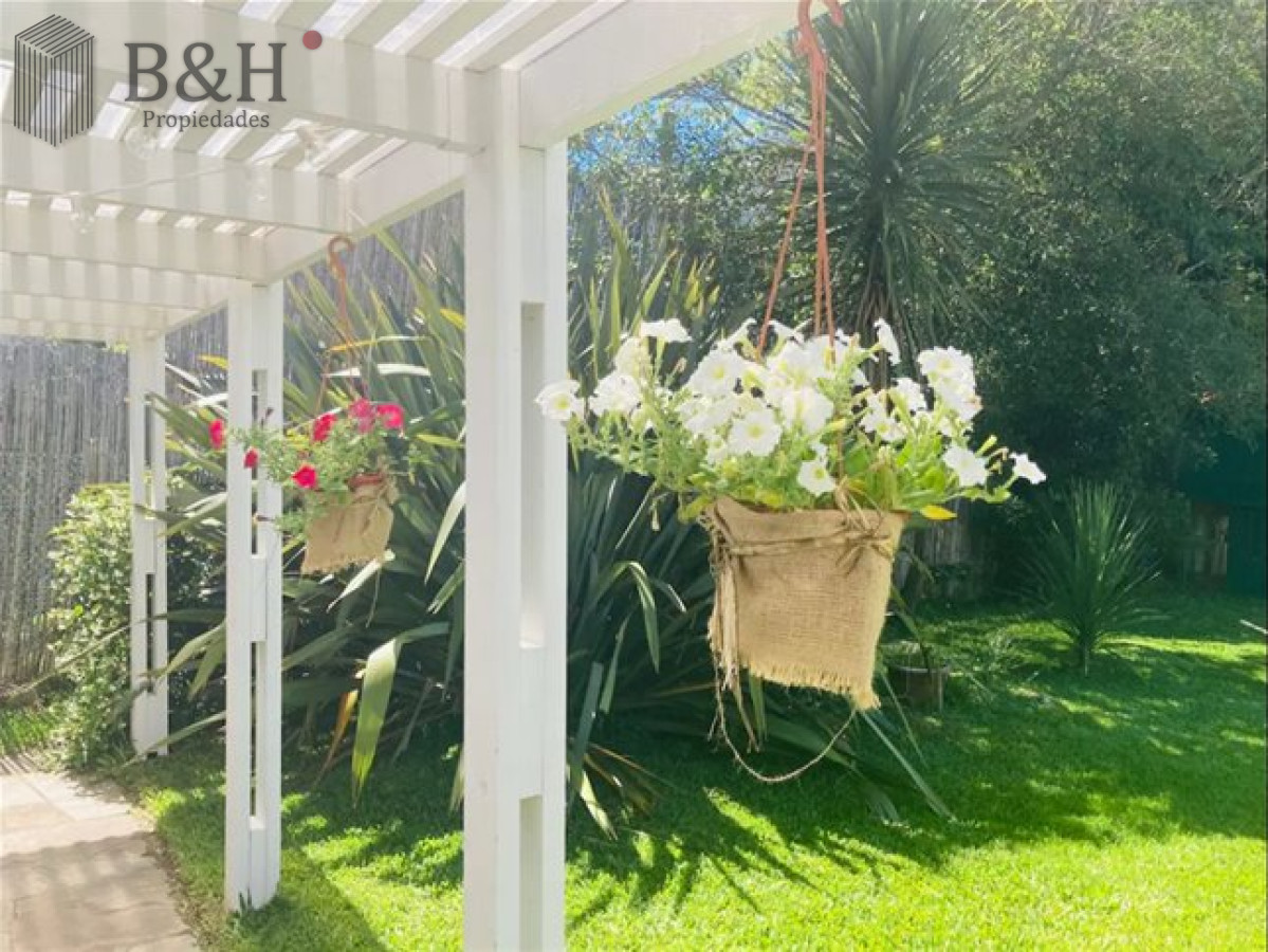 Casa ID.4282 - ALQUILER CASA 4 DORMITORIOS PINARES PUNTA DEL ESTE