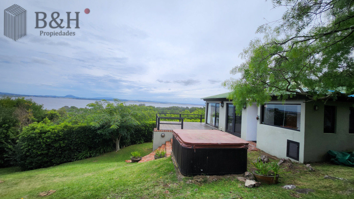 Casa ID.4669 - Casa 4 d en Las Cumbres vista a la Laguna del Sauce
