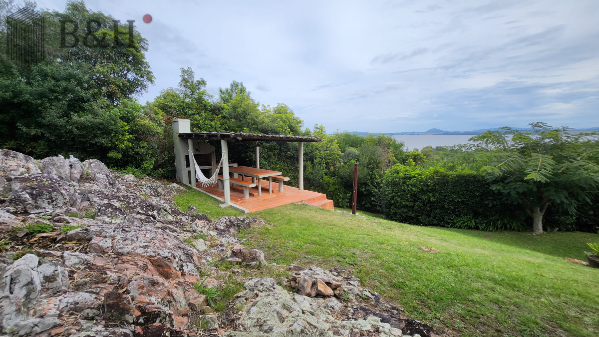 Casa ID.4669 - Casa 4 d en Las Cumbres vista a la Laguna del Sauce