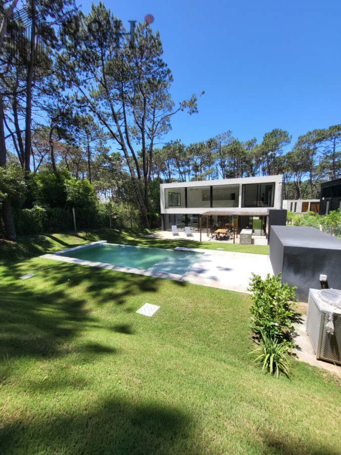Casa ID.6279 - Playa Brava - Casa 4 dormitorios en barrio privado, Rincón del Indio