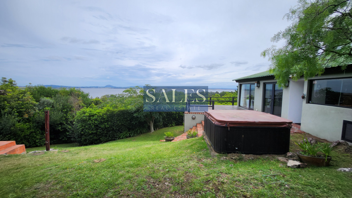 Casa ID.1224 - Casa 4 d en Las Cumbres vista a la Laguna del Sauce