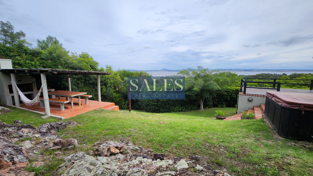 Casa ID.1224 - Casa 4 d en Las Cumbres vista a la Laguna del Sauce