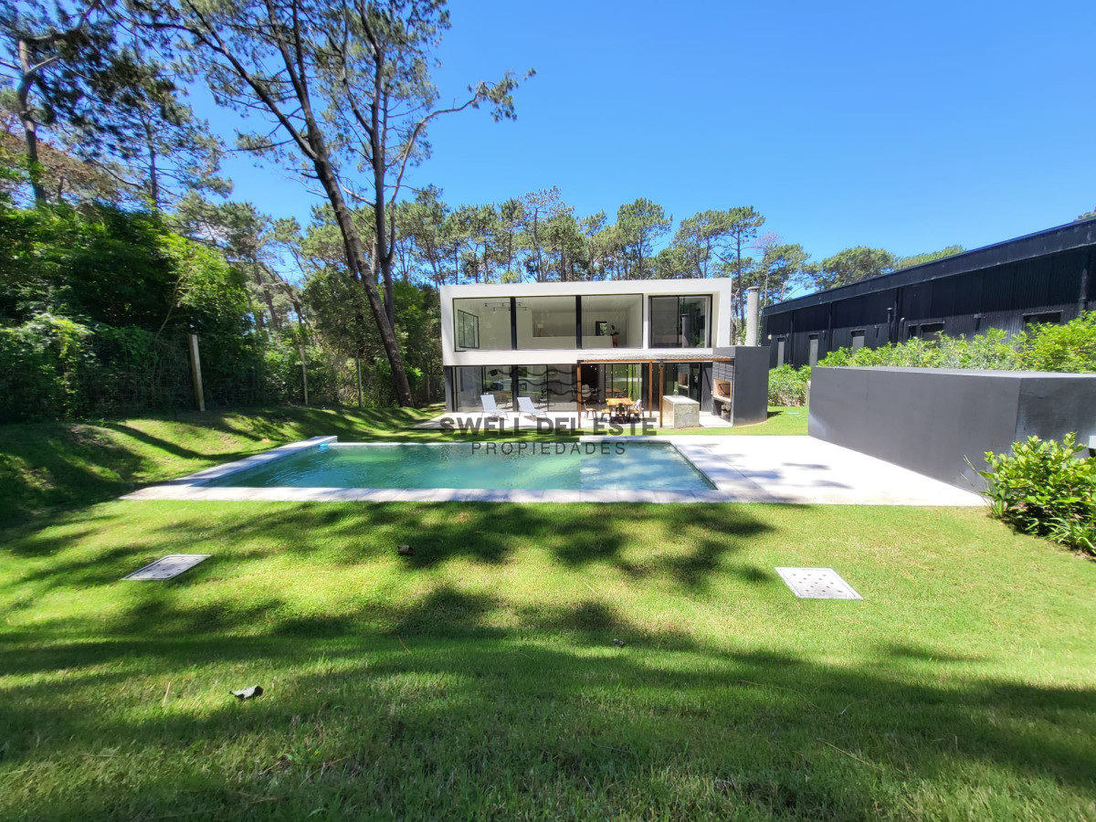 Casa ID.269 - Playa Brava - Casa 4 dormitorios en barrio privado, Rincón del Indio