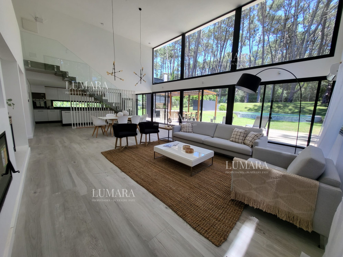 Casa ID.2898 - Playa Brava - Casa 4 dormitorios en barrio privado, Rincón del Indio