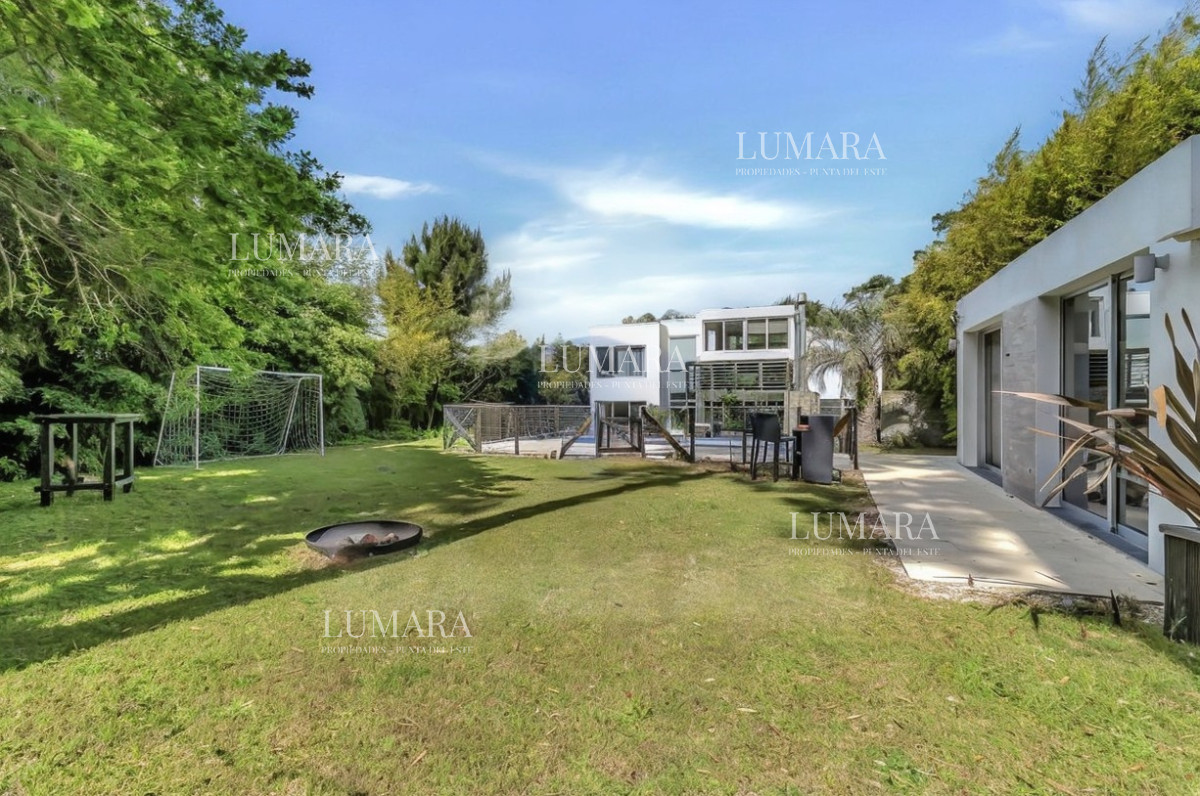 Casa ID.2855 - Moderna Casa Punta del Este - San Rafael 5 Dormitorios 5 Baños Muebles Garaje