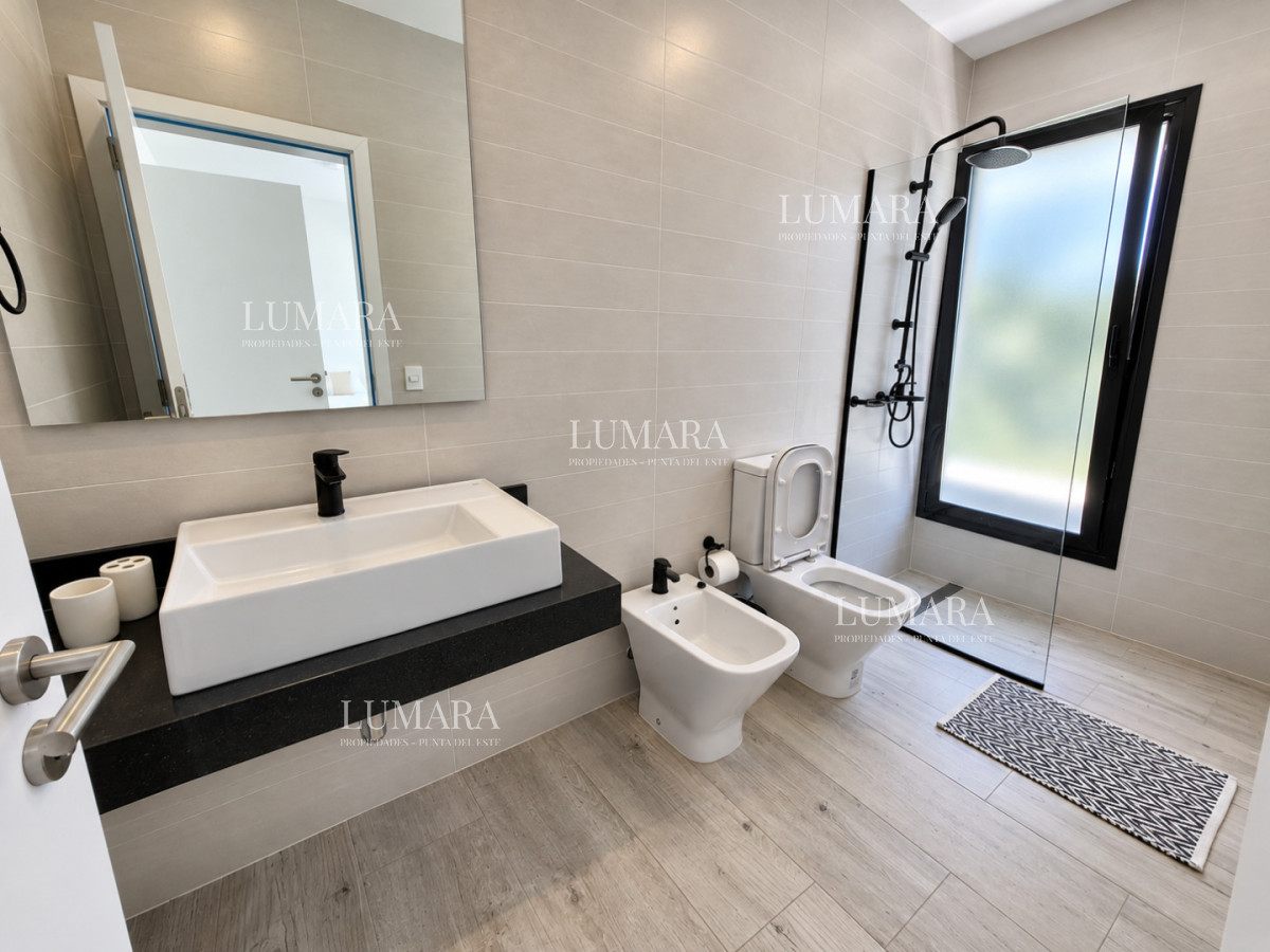 Casa ID.2898 - Playa Brava - Casa 4 dormitorios en barrio privado, Rincón del Indio