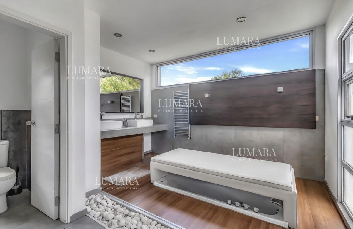 Casa ID.2855 - Moderna Casa Punta del Este - San Rafael 5 Dormitorios 5 Baños Muebles Garaje