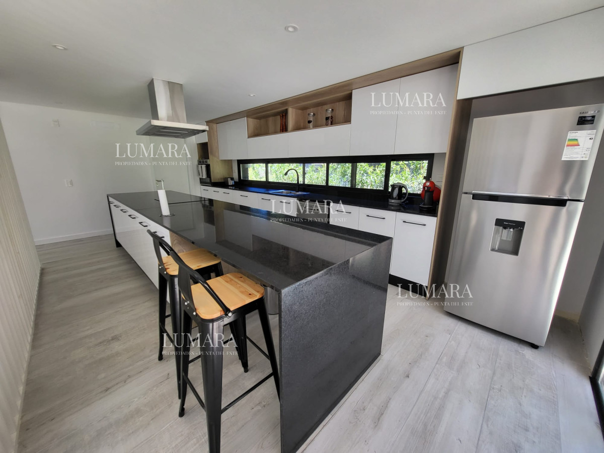 Casa ID.2898 - Playa Brava - Casa 4 dormitorios en barrio privado, Rincón del Indio