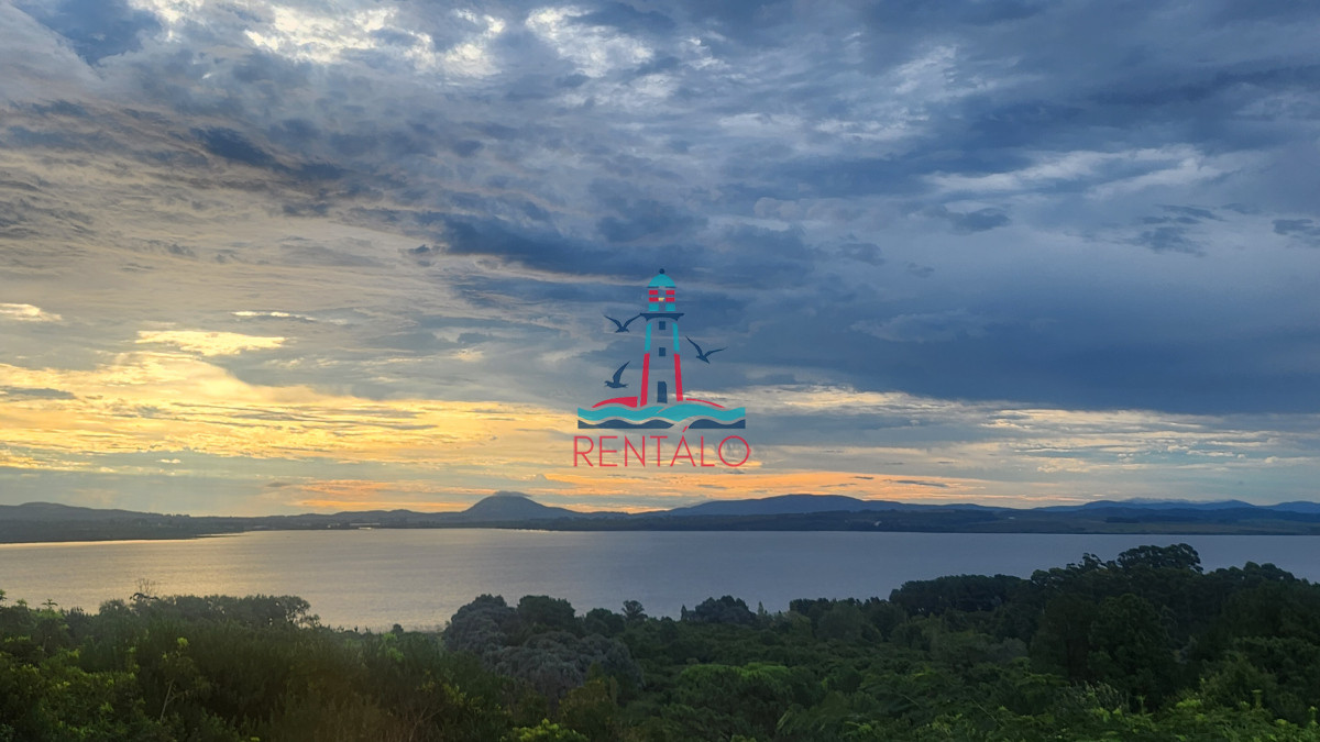 Casa ID.198 - Casa en venta 4 dormitorios en Las Cumbres vista a la Laguna del Sauce