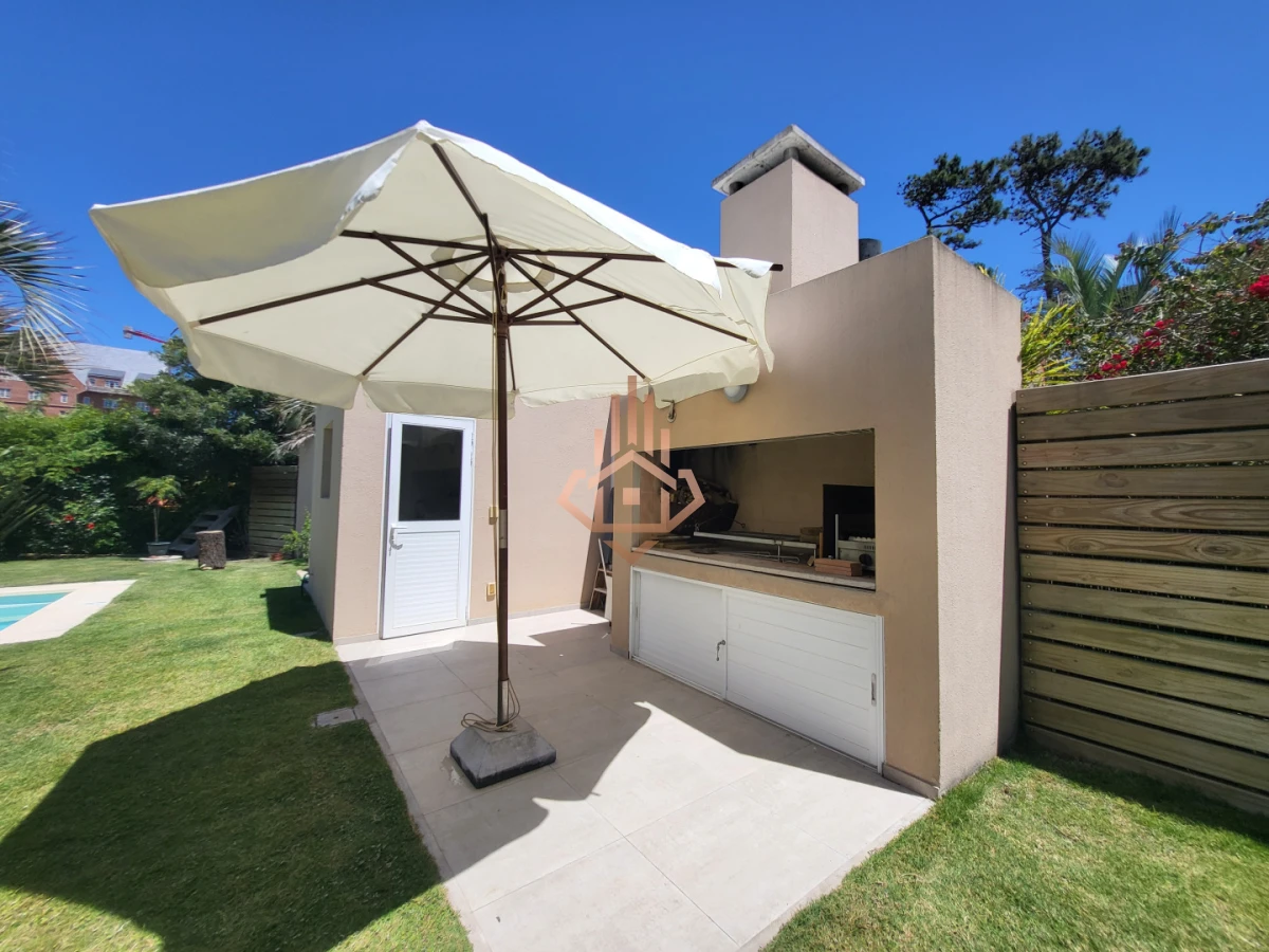 Moderna Casa en San Rafael - 3 Dormitorios y Escritorio