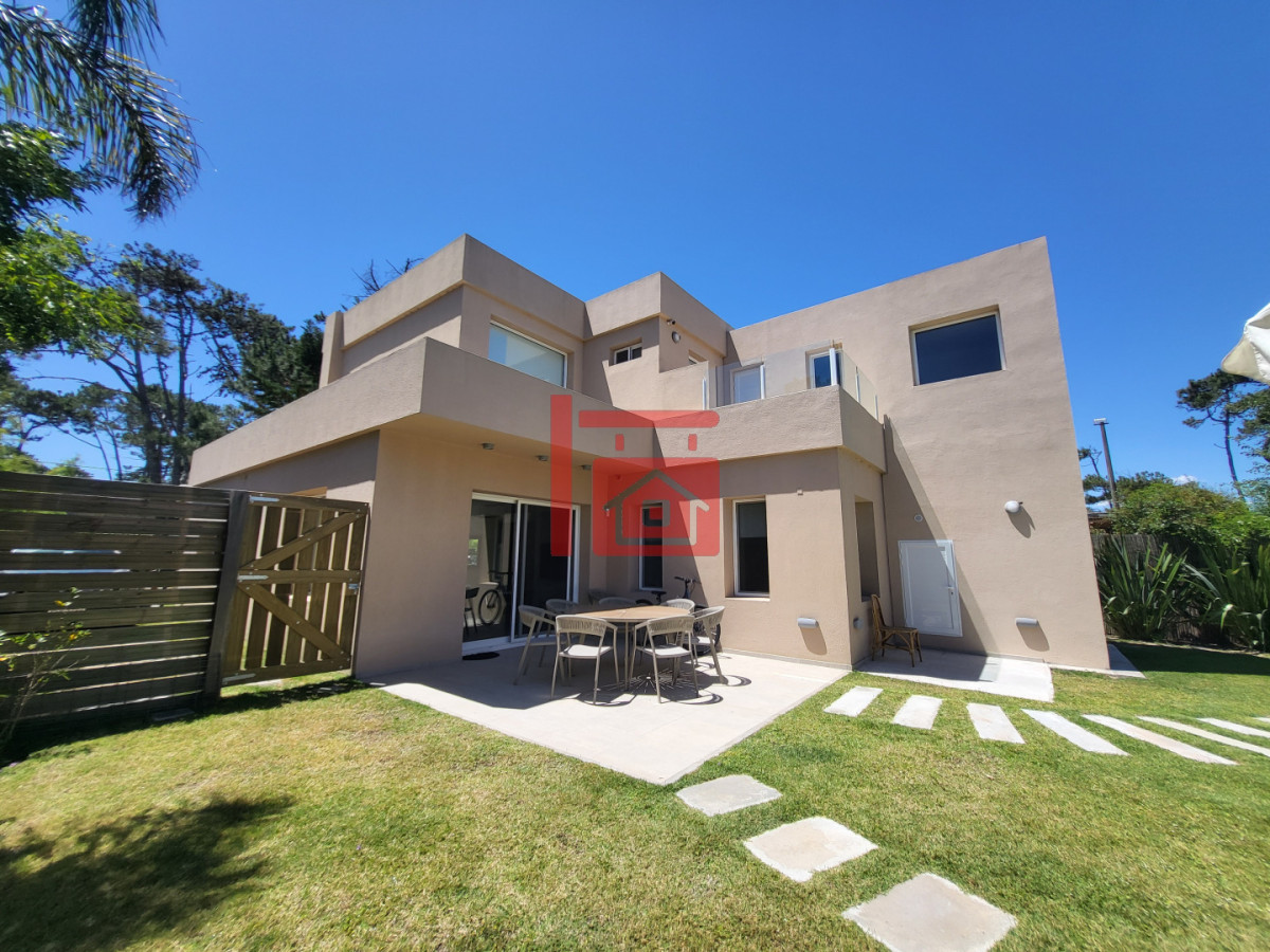 Casa ID.60 - MODERNA CASA EN SAN RAFAEL - 3 DORMITORIOS Y ESCRITORIO