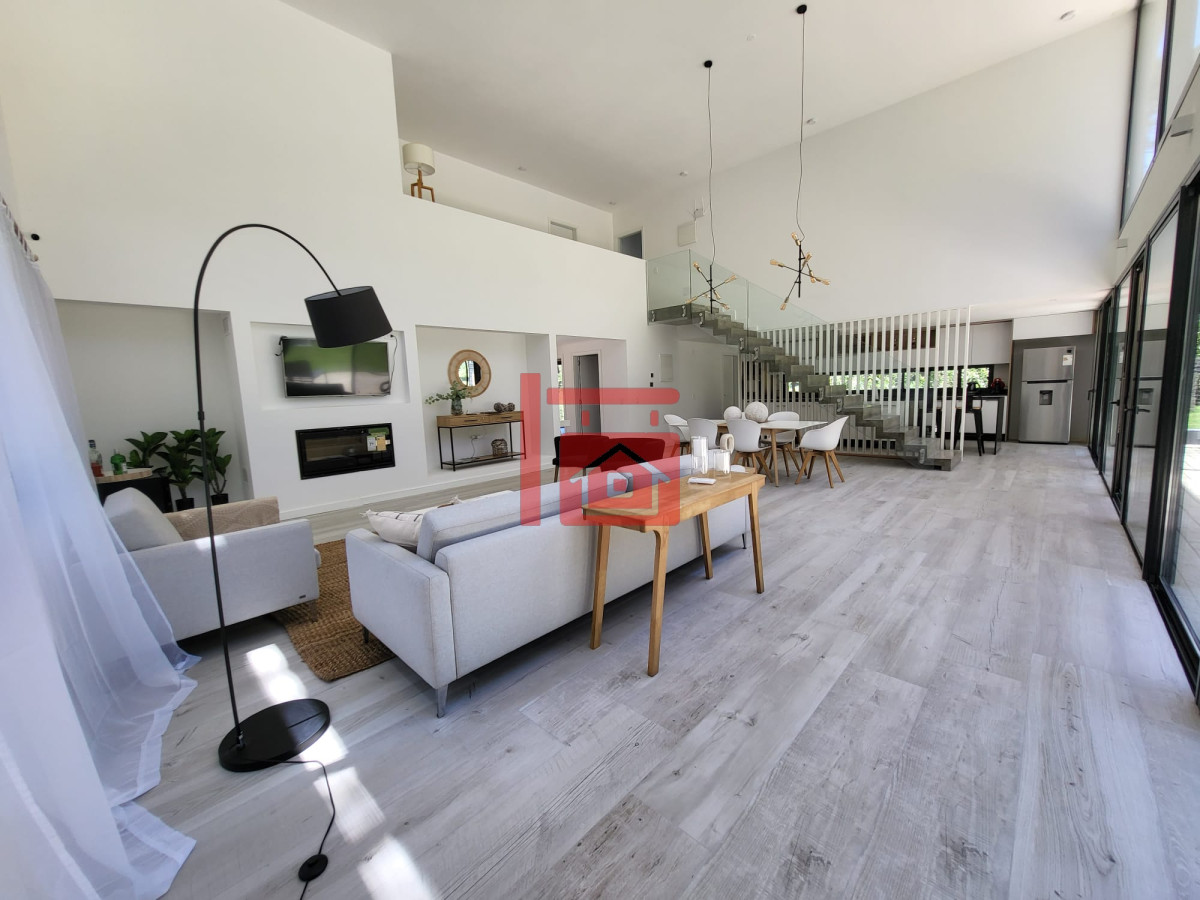 Casa ID.43 - Playa Brava - Casa 4 dormitorios en barrio privado, Rincón del Indio