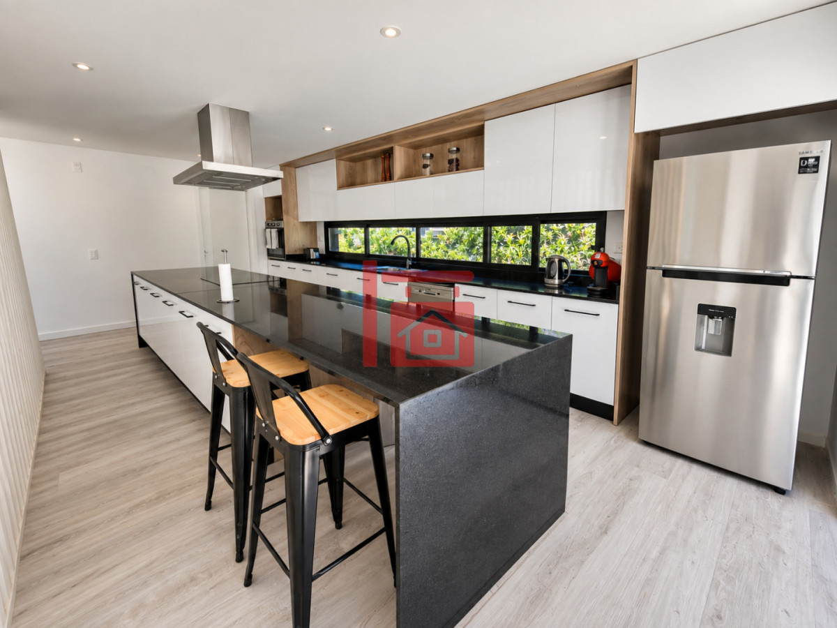 Casa ID.43 - Playa Brava - Casa 4 dormitorios en barrio privado, Rincón del Indio