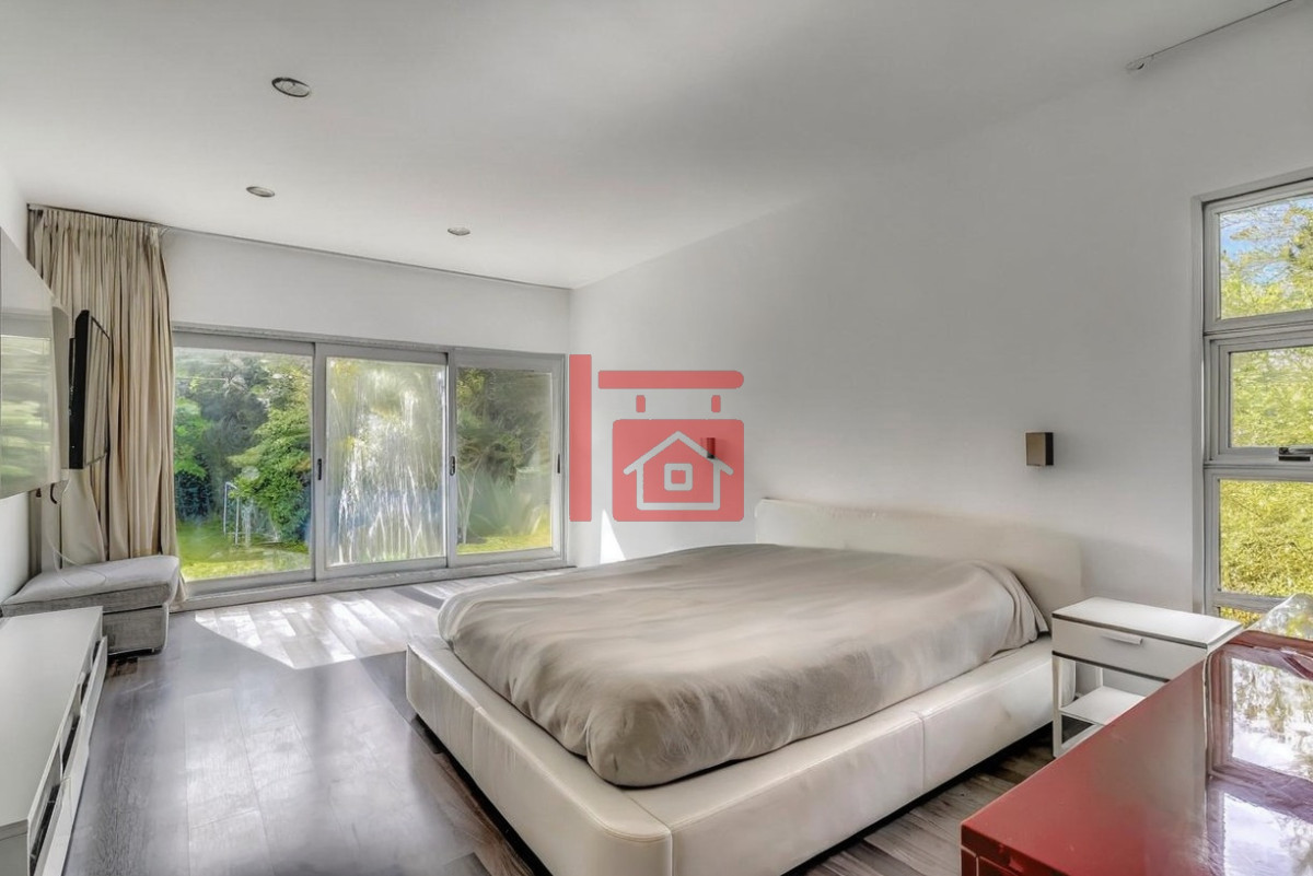 Casa ID.41 - Moderna Casa Punta del Este - San Rafael 5 Dormitorios 5 Baños Muebles Garaje