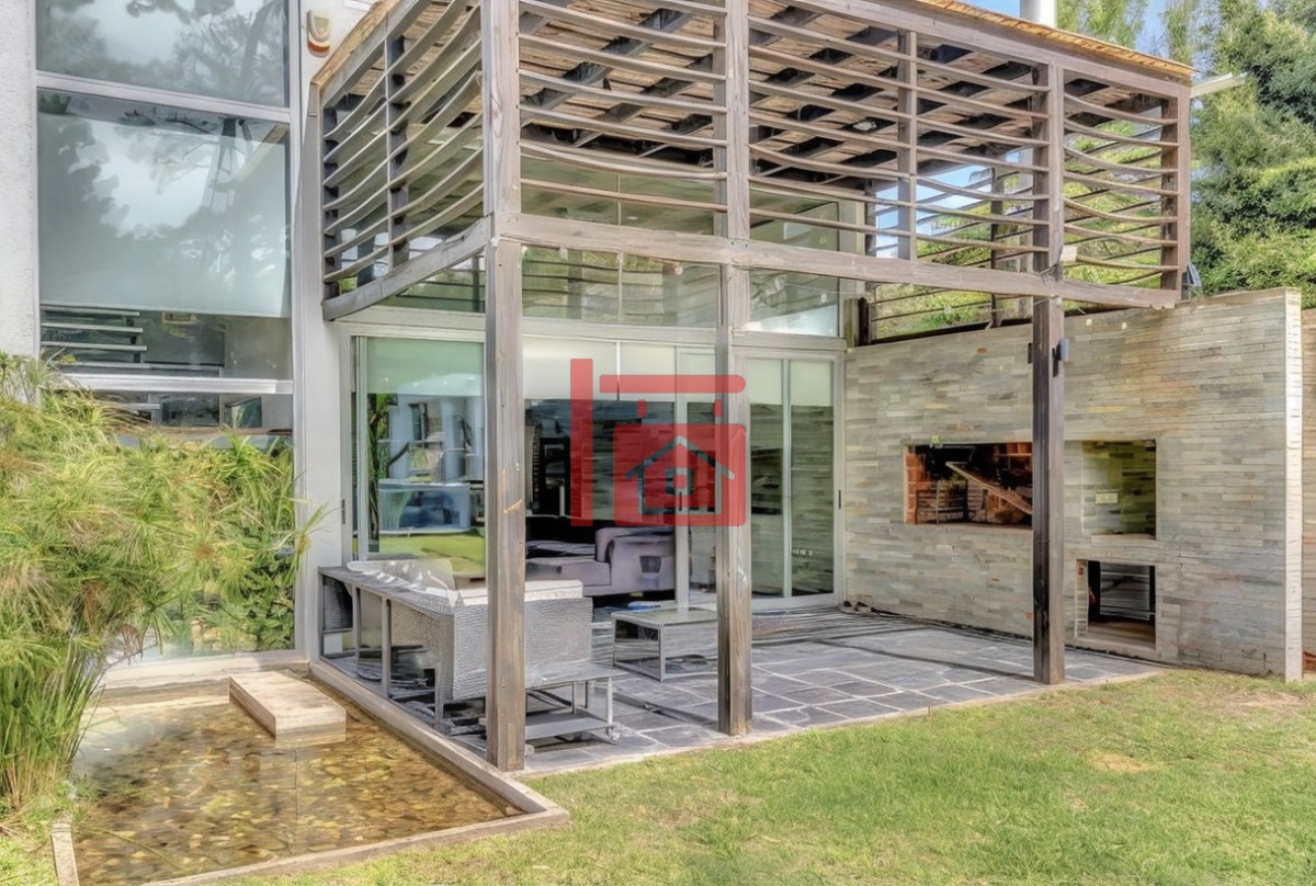 Casa ID.41 - Moderna Casa Punta del Este - San Rafael 5 Dormitorios 5 Baños Muebles Garaje