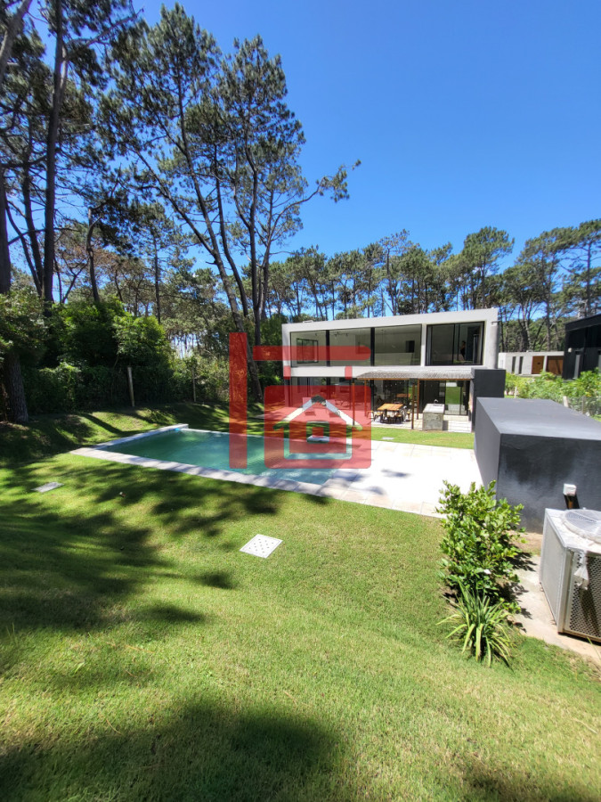 Casa ID.43 - Playa Brava - Casa 4 dormitorios en barrio privado, Rincón del Indio
