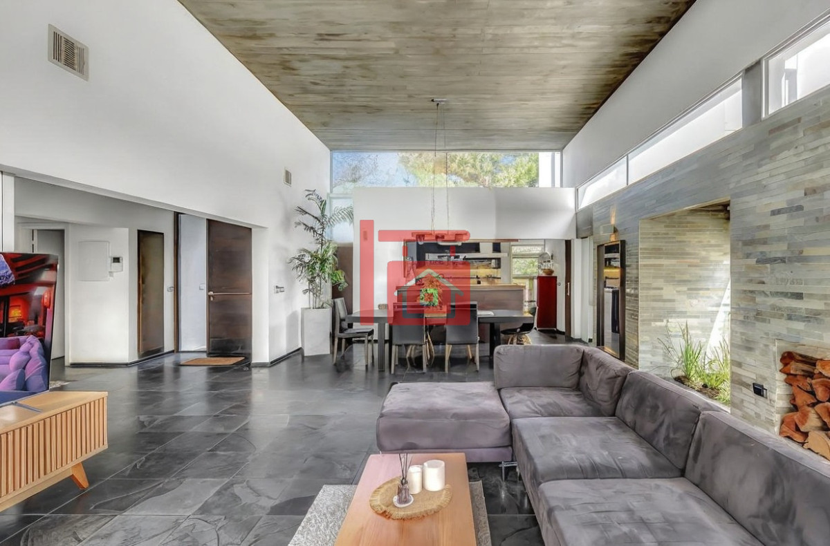 Casa ID.41 - Moderna Casa Punta del Este - San Rafael 5 Dormitorios 5 Baños Muebles Garaje