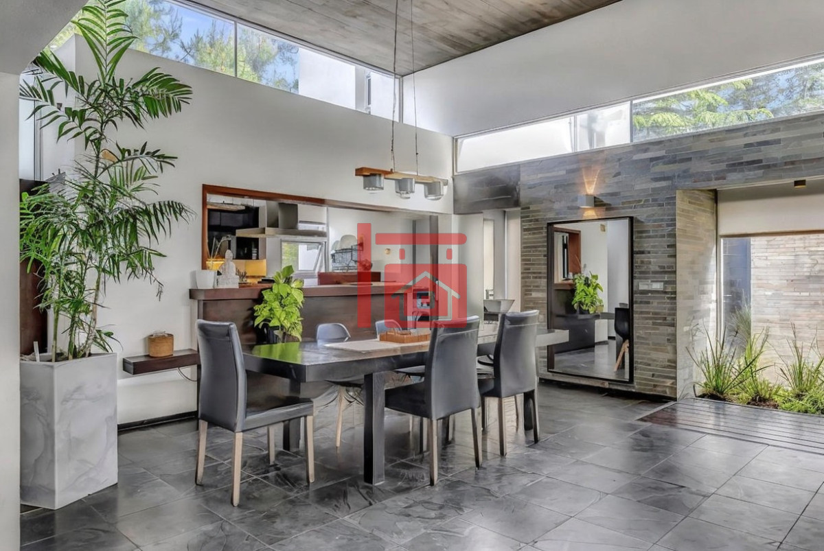 Casa ID.41 - Moderna Casa Punta del Este - San Rafael 5 Dormitorios 5 Baños Muebles Garaje