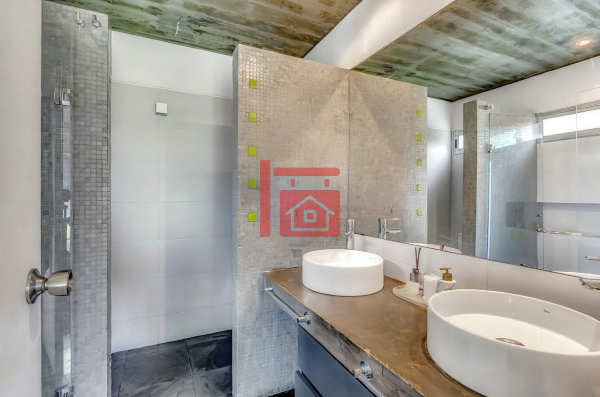 Casa ID.41 - Moderna Casa Punta del Este - San Rafael 5 Dormitorios 5 Baños Muebles Garaje