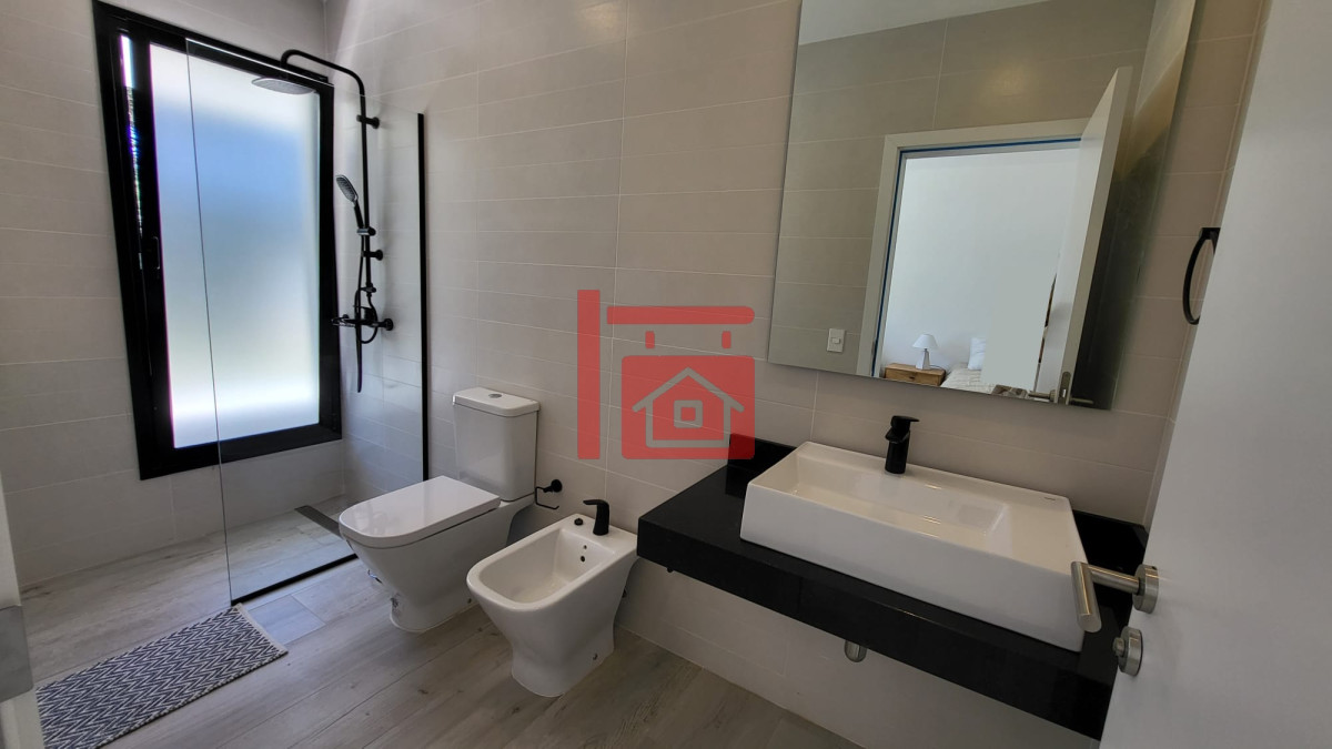 Casa ID.43 - Playa Brava - Casa 4 dormitorios en barrio privado, Rincón del Indio