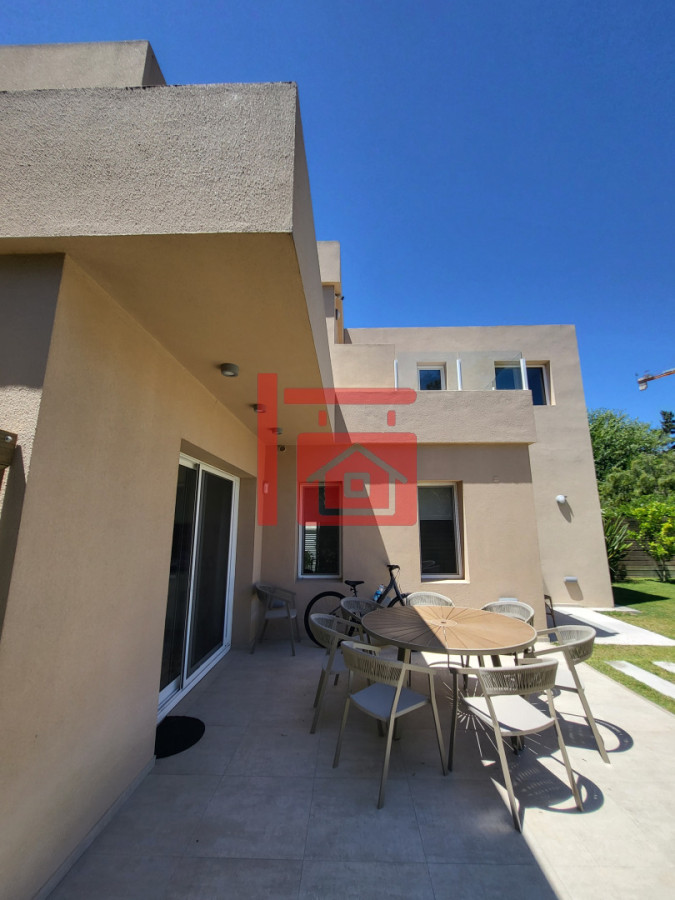 Casa ID.60 - MODERNA CASA EN SAN RAFAEL - 3 DORMITORIOS Y ESCRITORIO