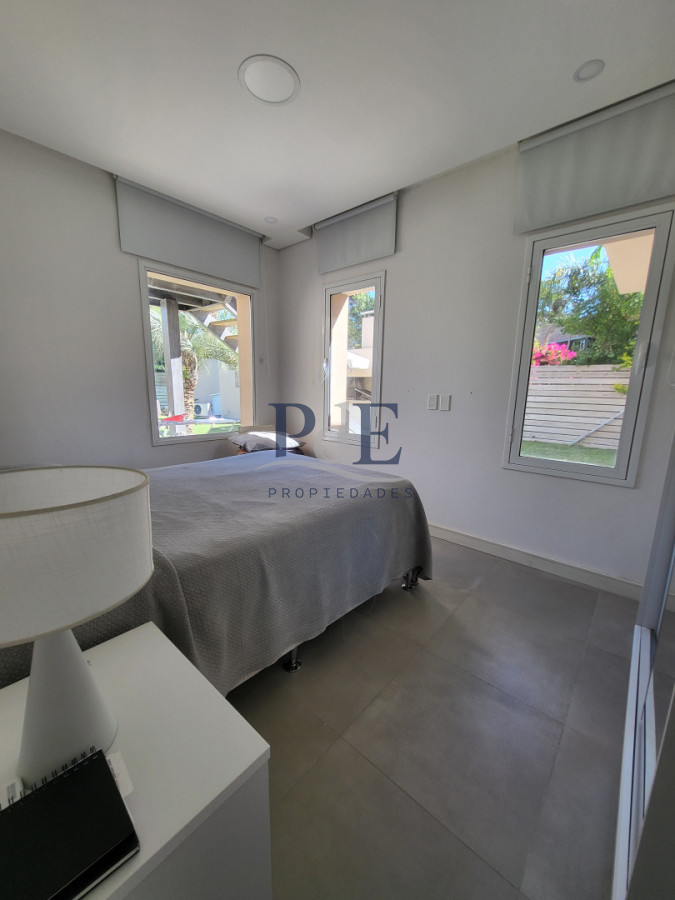 Moderna casa en San Rafael | 3 dormitorios + escritorio | A pasos de Playa Brava - Imagen 16