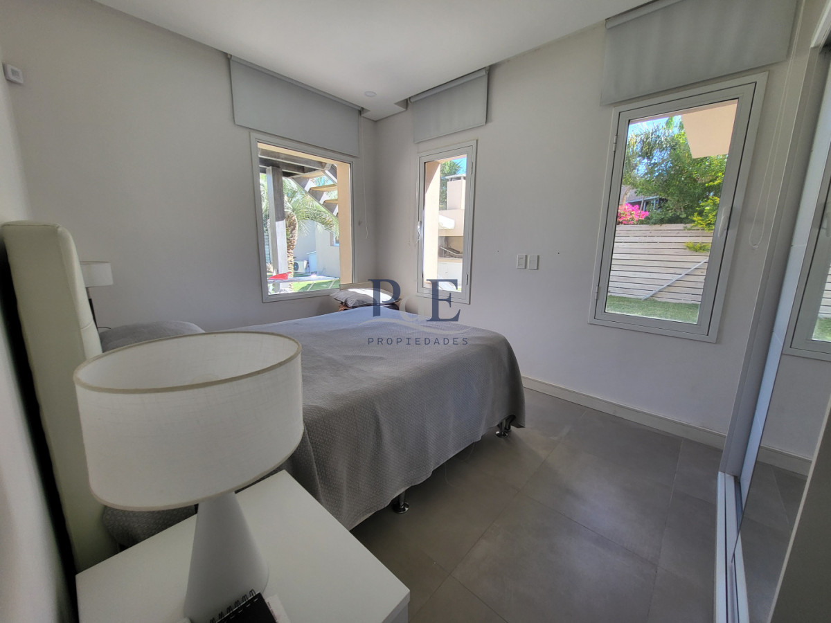 Moderna casa en San Rafael | 3 dormitorios + escritorio | A pasos de Playa Brava - Imagen 15