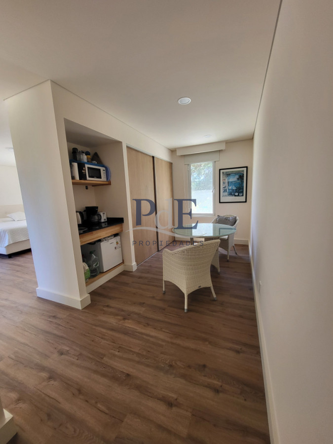 Moderna casa en San Rafael | 3 dormitorios + escritorio | A pasos de Playa Brava - Imagen 9