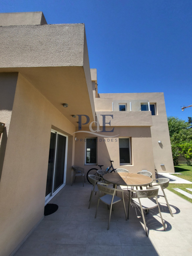 Moderna casa en San Rafael | 3 dormitorios + escritorio | A pasos de Playa Brava - Imagen 19