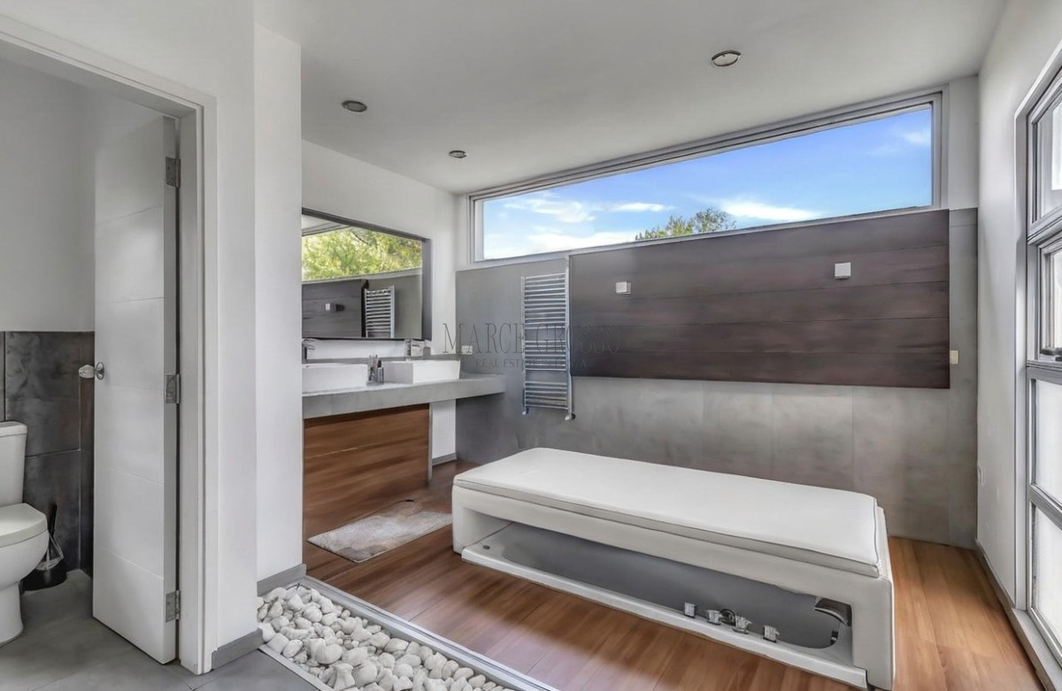 Casa ID.61 - Moderna Casa Punta del Este - San Rafael 5 Dormitorios 5 Baños Muebles Garaje