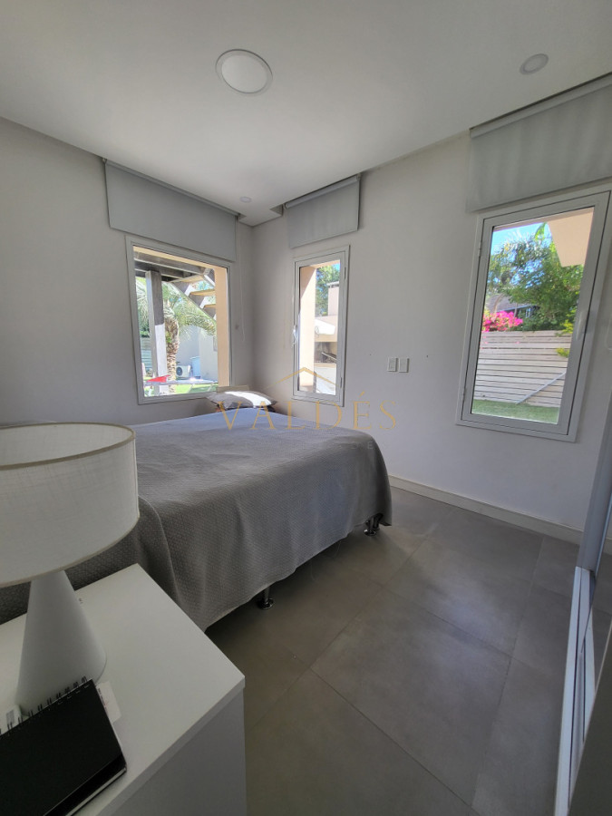 Casa ID.5097 - MODERNA CASA EN SAN RAFAEL - 3 DORMITORIOS Y ESCRITORIO