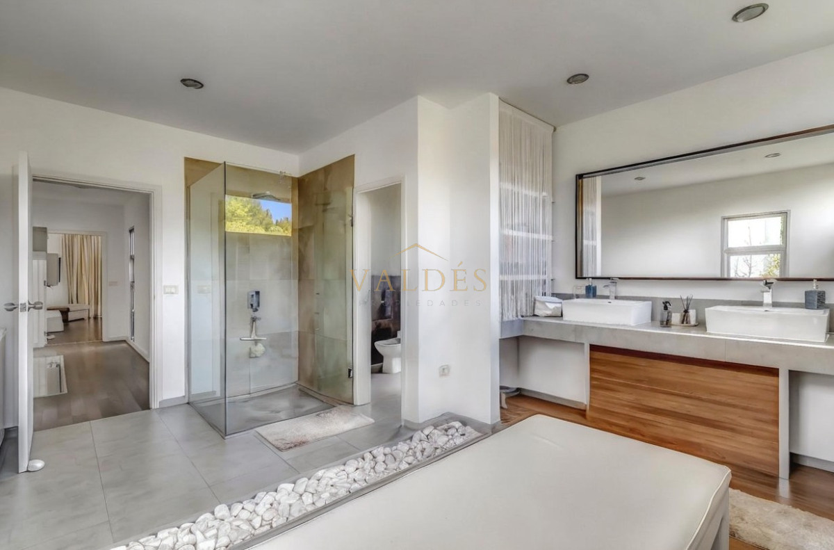 Casa ID.5098 - Moderna Casa Punta del Este - San Rafael 5 Dormitorios 5 Baños Muebles Garaje