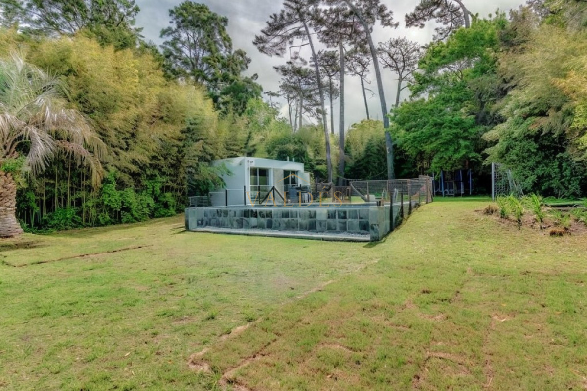 Casa ID.5098 - Moderna Casa Punta del Este - San Rafael 5 Dormitorios 5 Baños Muebles Garaje