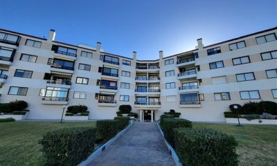 Venta apartamento Punta del Este - 1 dormitorio, garaje y parrillero