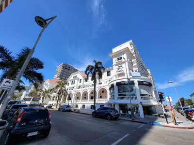 ALQUILER APARTAMENTO 1 DORMITORIO EDIFICIO BIARRITZ PUNTA DEL ESTE