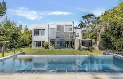 Moderna Casa en Venta Punta del Este - San Rafael 5 Dormitorios 