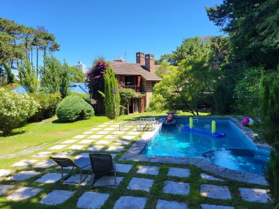 VENTA GRAN CASA ZONA COUNTRY CLUB, PARADA 16 MANSA