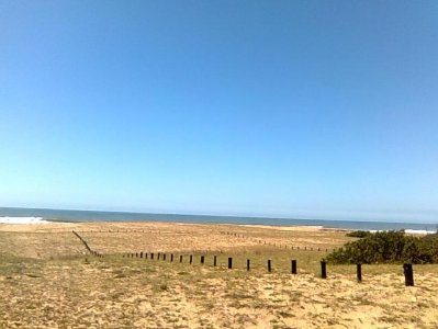 Venta terreno 2.600 m2 sobre playa océanica, primera línea