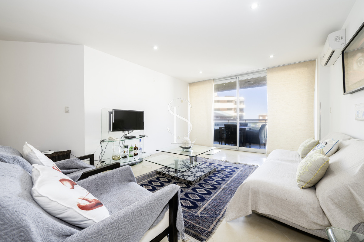 Apartamento ID.180 - Apartamento en venta en edificio Sol y Luna I, playa Brava