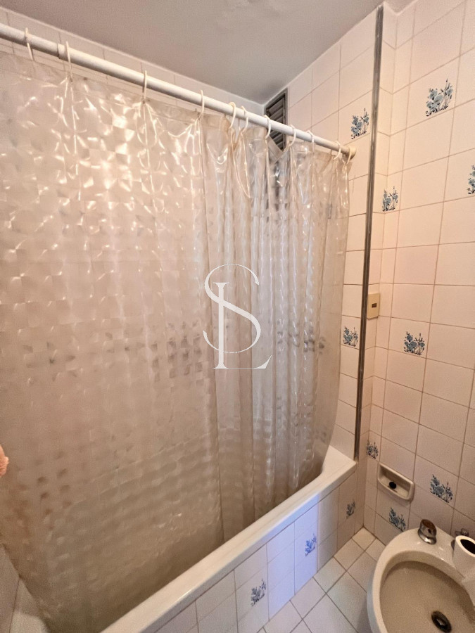 Apartamento ID.76 - Apartamento de 3 Dorm en Playa Mansa con Vista al Mar!